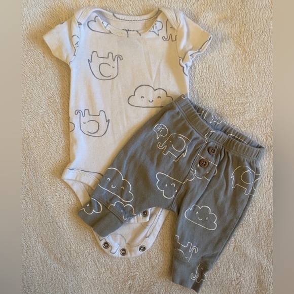 Carter’s Newborn Baby Matching Set! - Picture 2 of 6